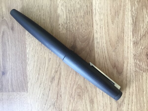 LAMY 2000, capped.jpeg