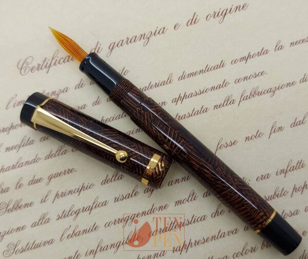 Visconti Classic with glass nib.jpeg