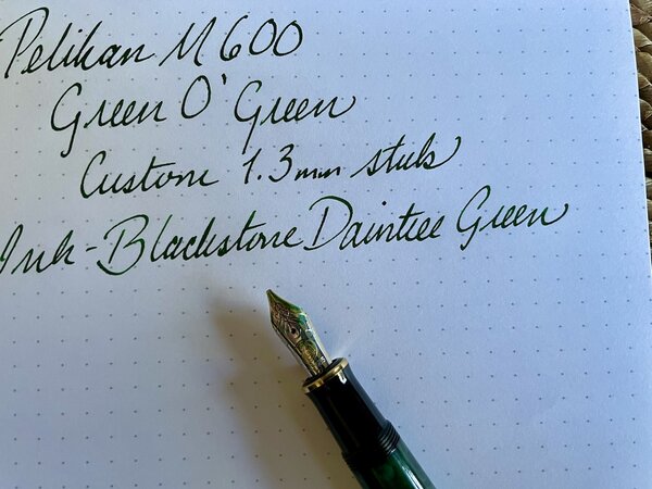 Pelikan M600 Green O'Green 4.jpg