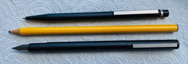 lamy cp1 - pen vs pencil.jpg