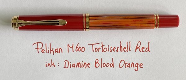 Pelikan M600 Tortoiseshell Red - title.jpg