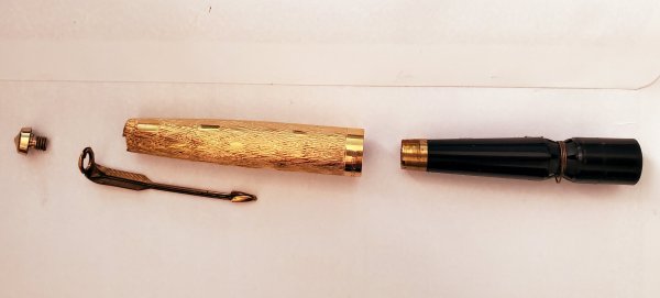 Parker 65 - cap - disassembled.jpg