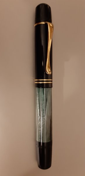 Pelikan 100N green marbled_01.jpg