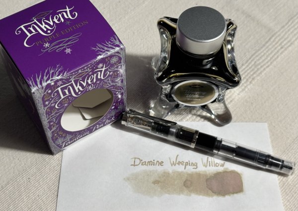 diamine - weeping willow - inktpot.jpg