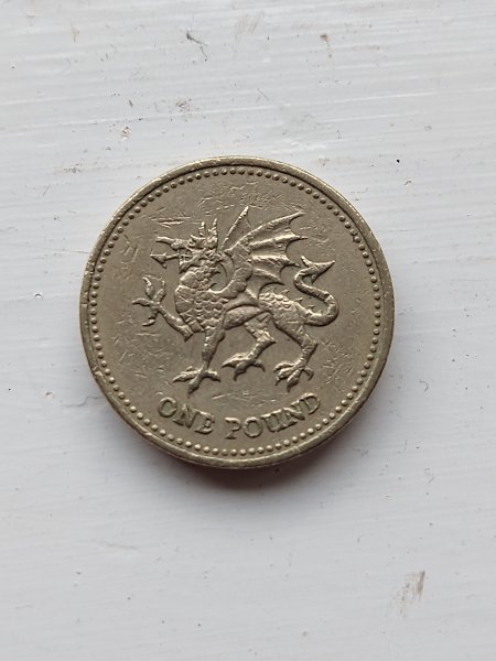 Welsh Dragon £1 coin reverse