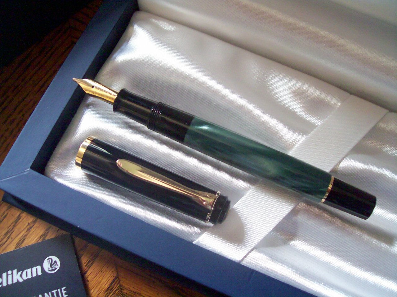 R Wanten Koreaans SOLD: Pelikan M200 (F), green marble - Historical Sales Forums - The Fountain  Pen Network