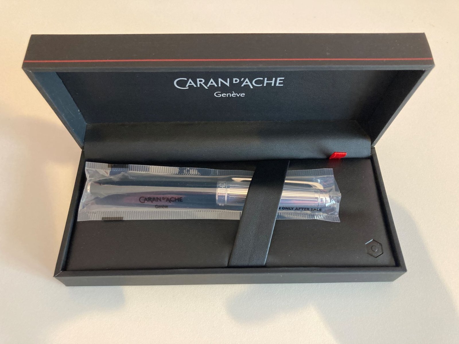 Gourmet Pens: Review: Caran d'Ache Léman Caviar Fountain Pen @AppelboomLaren