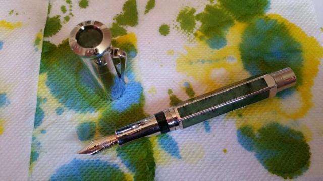 Graf Von Faber-Castell 2011 Pen Of The Year (Jade) - Fountain Pen Reviews -  The Fountain Pen Network